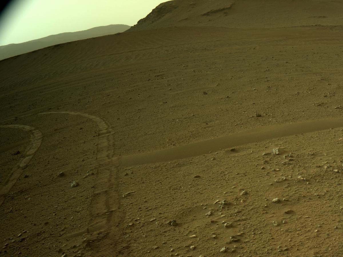 This image was taken by NAVCAM_RIGHT onboard NASA's Mars rover Perseverance on Sol 432