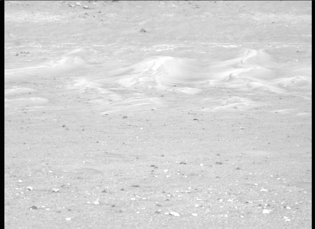 This image was taken by MCZ_RIGHT onboard NASA's Mars rover Perseverance on Sol 435