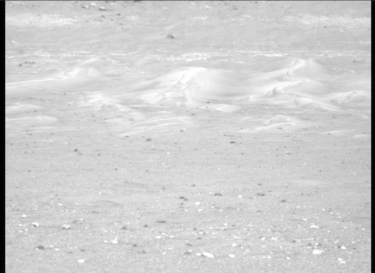 This image was taken by MCZ_RIGHT onboard NASA's Mars rover Perseverance on Sol 435