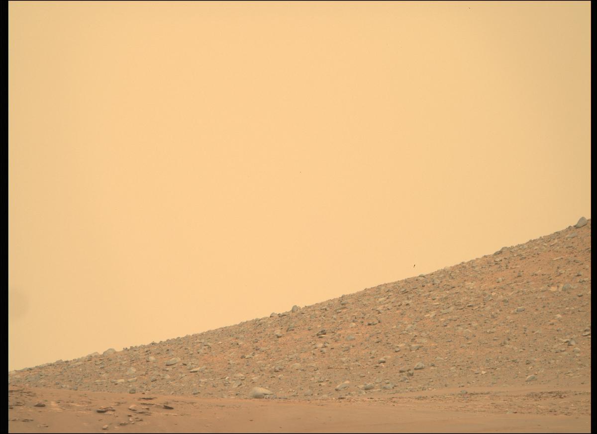 This image was taken by MCZ_RIGHT onboard NASA's Mars rover Perseverance on Sol 437