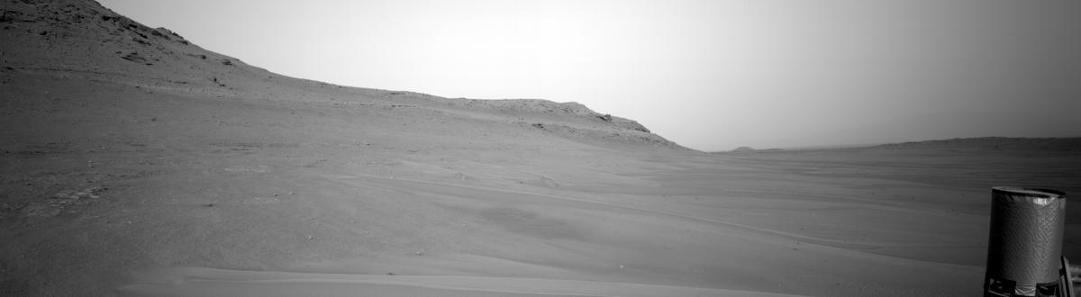 This image was taken by NAVCAM_LEFT onboard NASA's Mars rover Perseverance on Sol 439