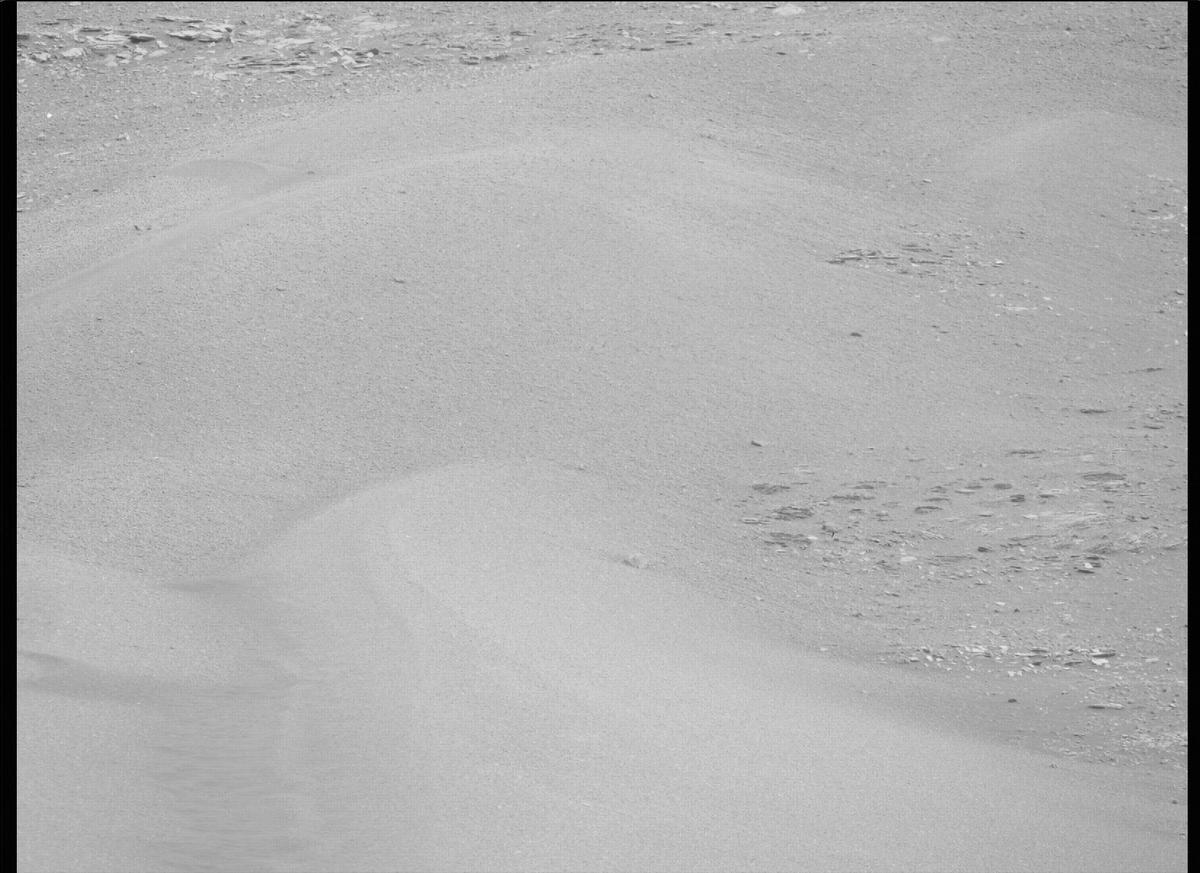 This image was taken by MCZ_RIGHT onboard NASA's Mars rover Perseverance on Sol 439