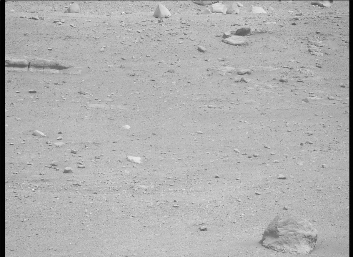 This image was taken by MCZ_RIGHT onboard NASA's Mars rover Perseverance on Sol 439
