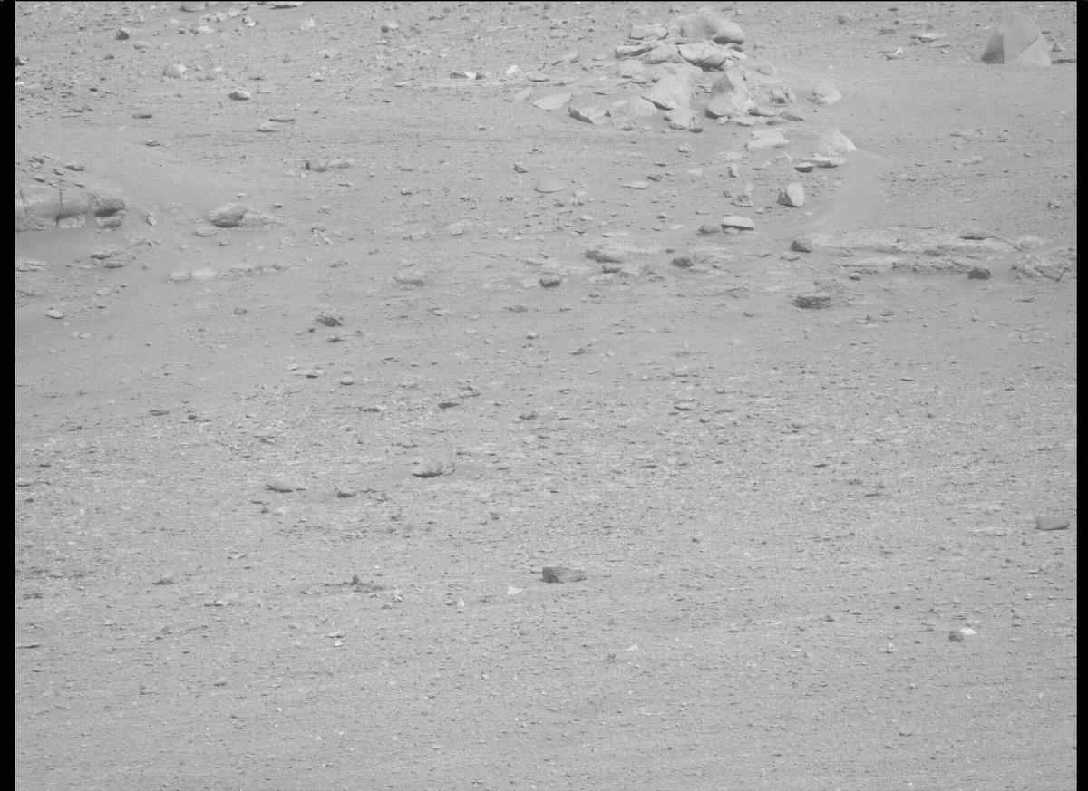 This image was taken by MCZ_RIGHT onboard NASA's Mars rover Perseverance on Sol 439