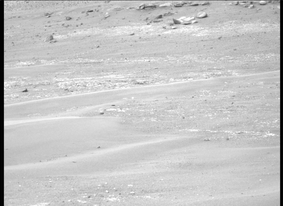 This image was taken by MCZ_RIGHT onboard NASA's Mars rover Perseverance on Sol 439