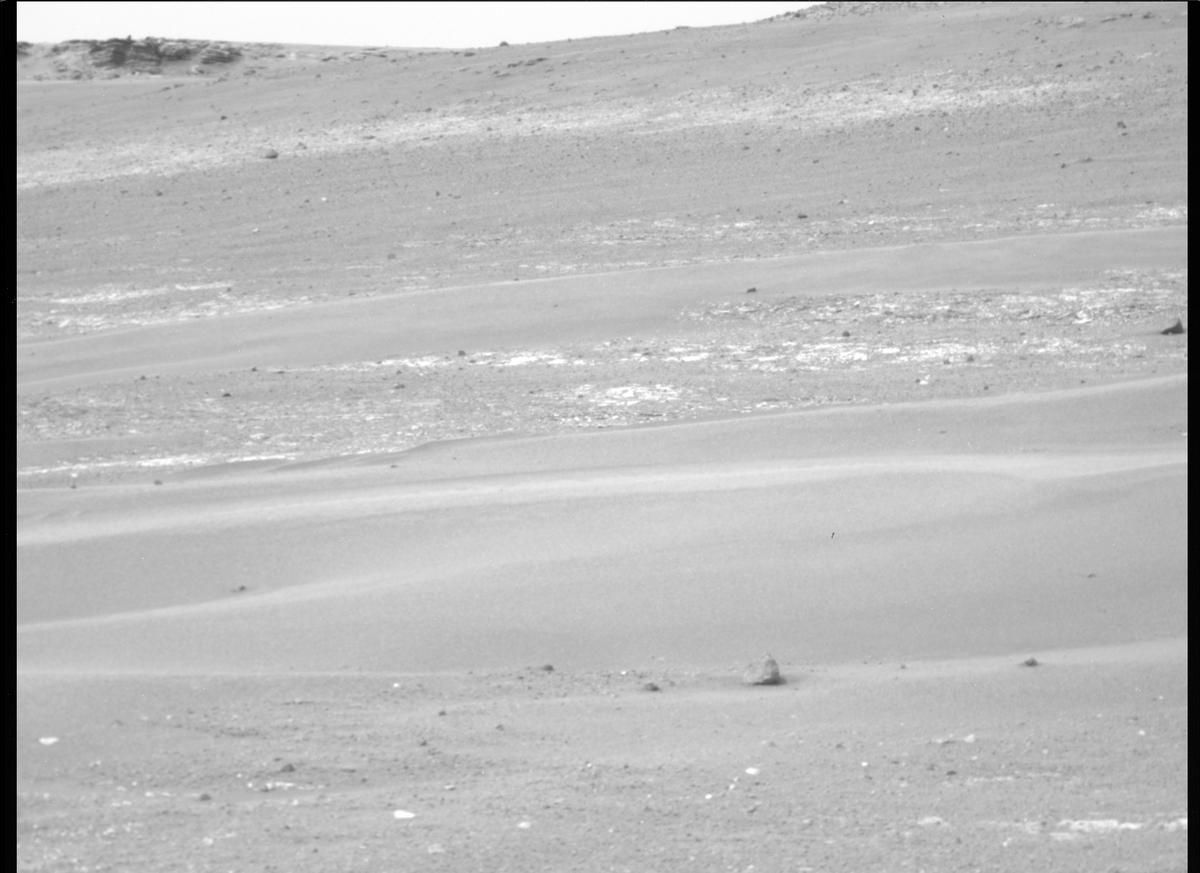 This image was taken by MCZ_RIGHT onboard NASA's Mars rover Perseverance on Sol 439