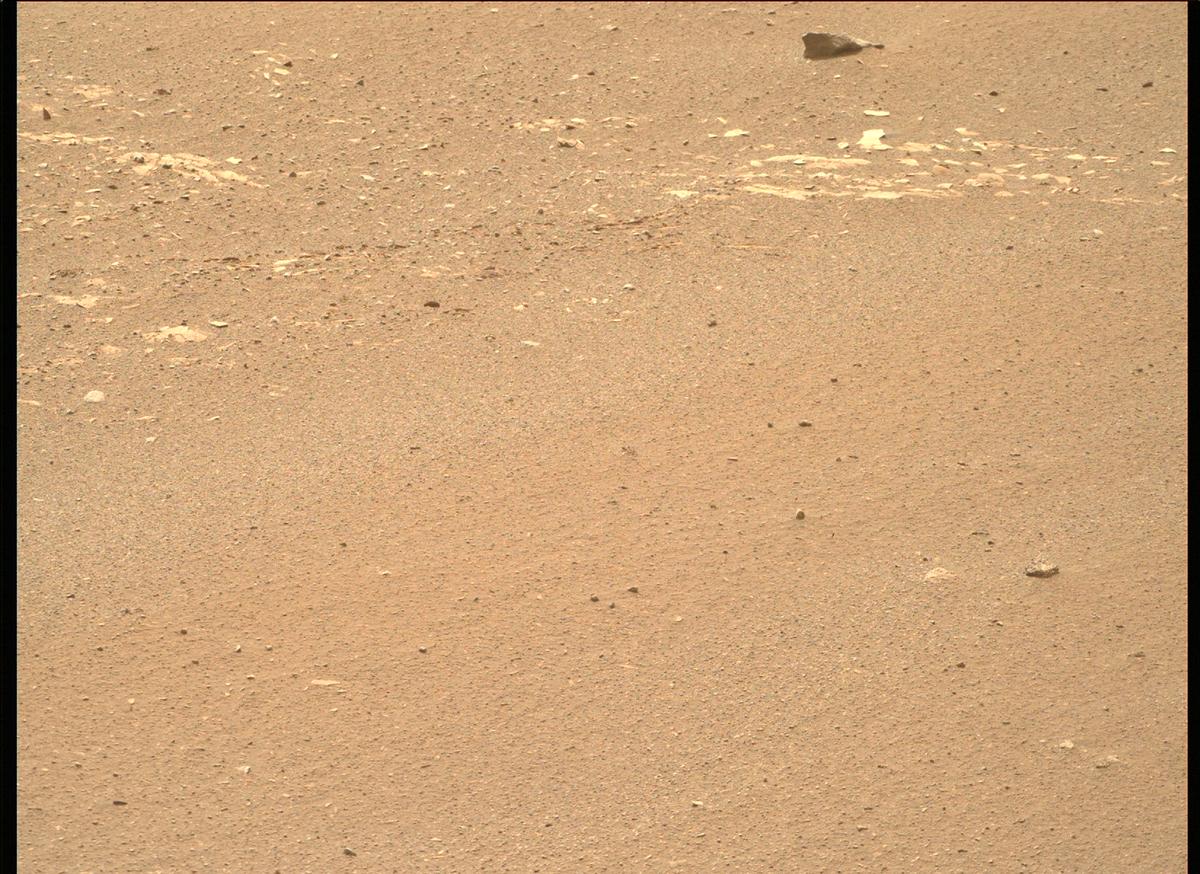 This image was taken by MCZ_RIGHT onboard NASA's Mars rover Perseverance on Sol 449