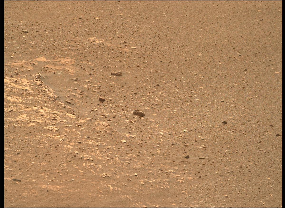 This image was taken by MCZ_RIGHT onboard NASA's Mars rover Perseverance on Sol 449