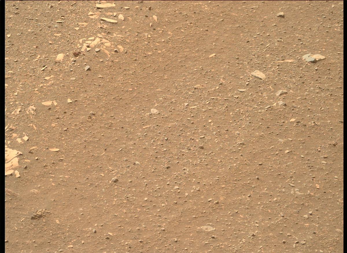 This image was taken by MCZ_RIGHT onboard NASA's Mars rover Perseverance on Sol 449