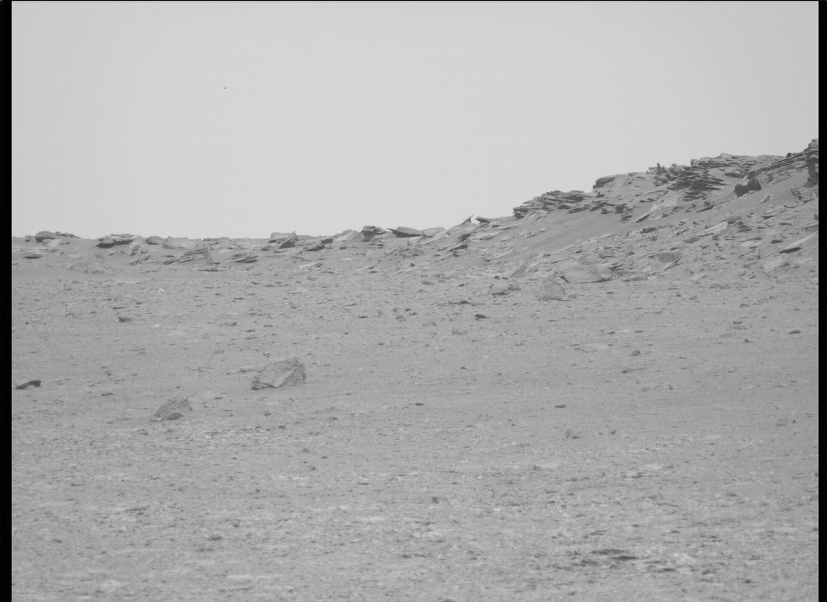 This image was taken by MCZ_LEFT onboard NASA's Mars rover Perseverance on Sol 452
