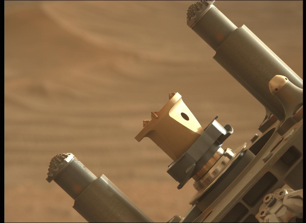 This image was taken by MCZ_LEFT onboard NASA's Mars rover Perseverance on Sol 452