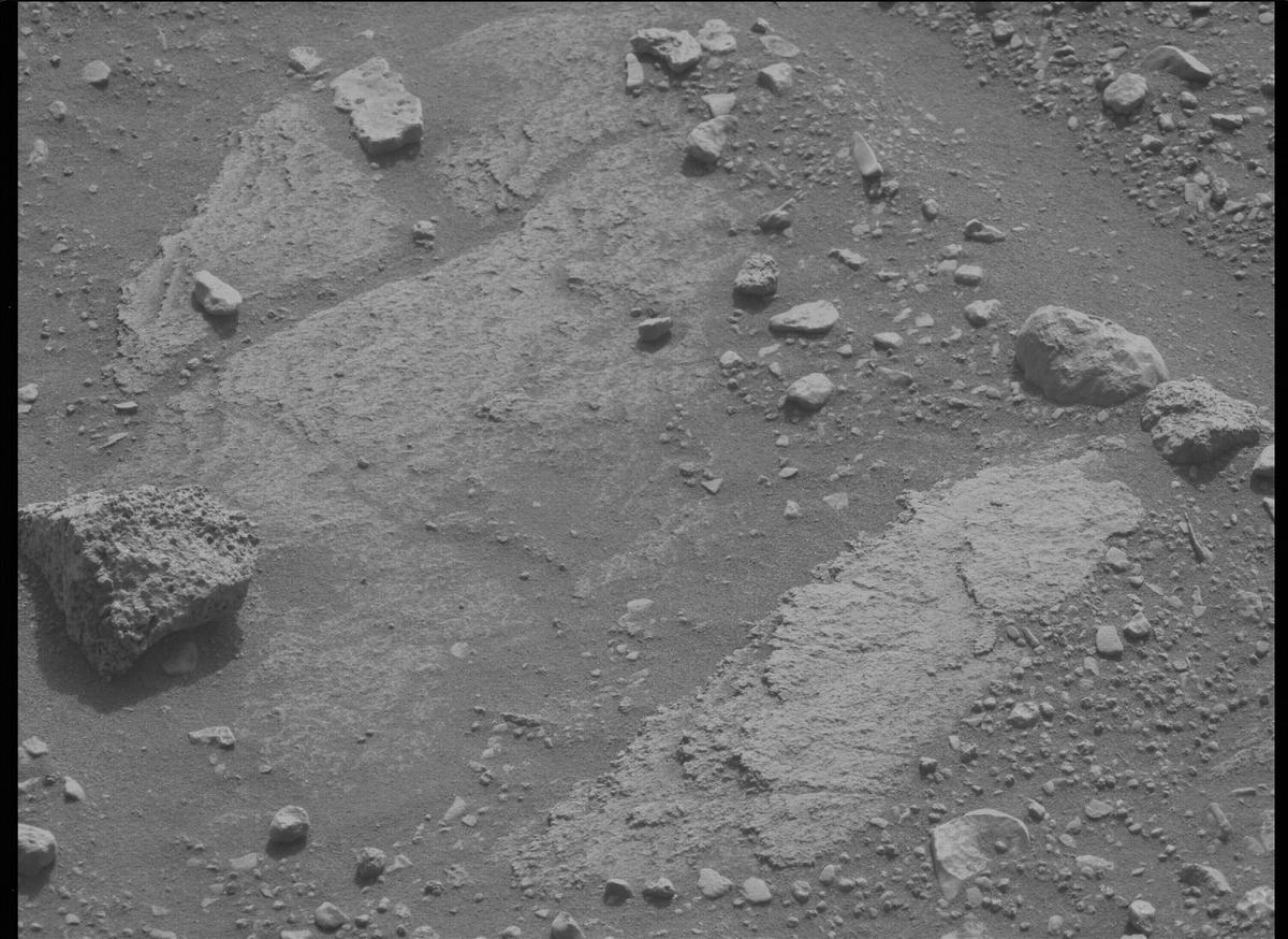 This image was taken by MCZ_LEFT onboard NASA's Mars rover Perseverance on Sol 452