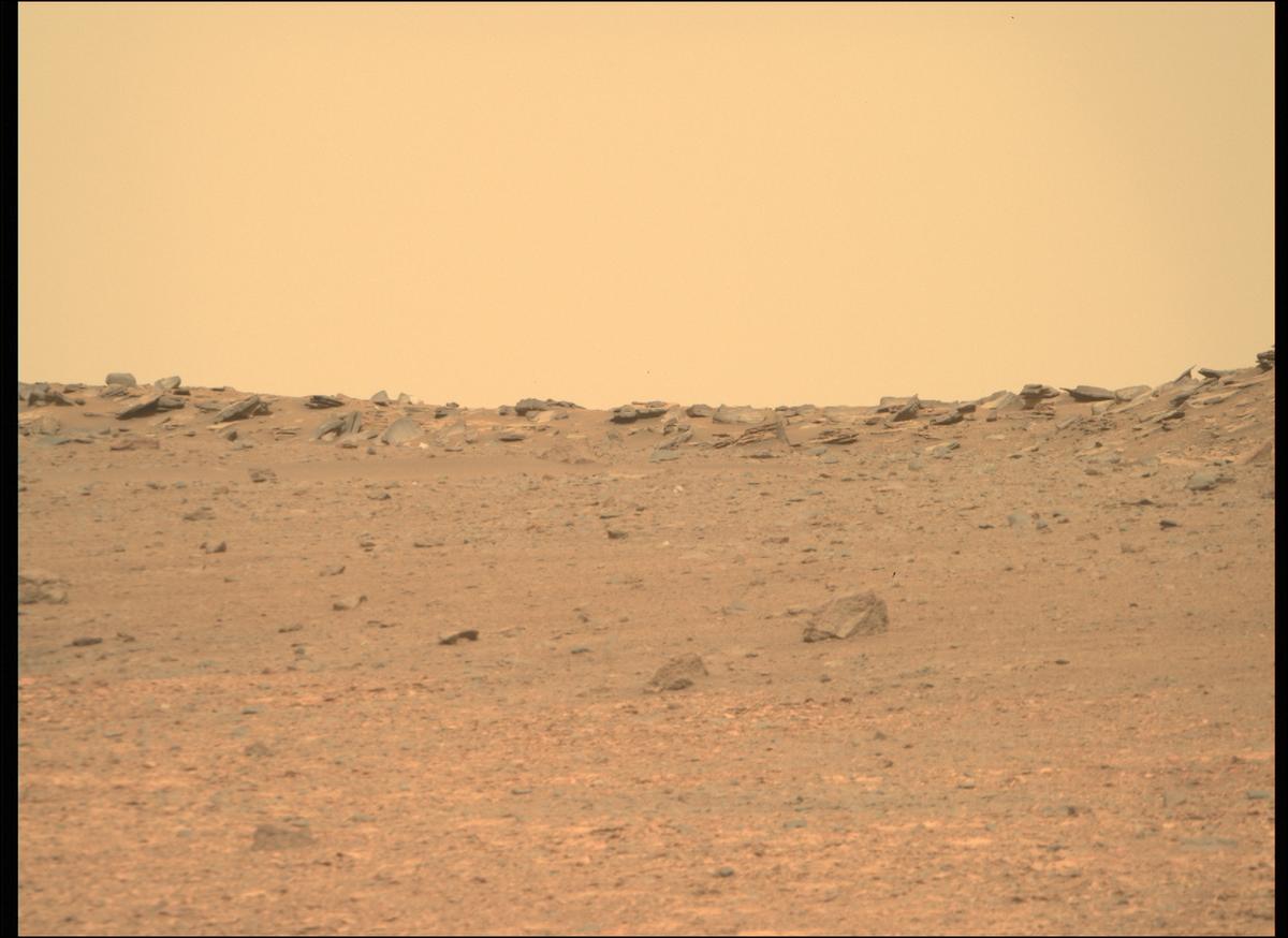 This image was taken by MCZ_RIGHT onboard NASA's Mars rover Perseverance on Sol 452