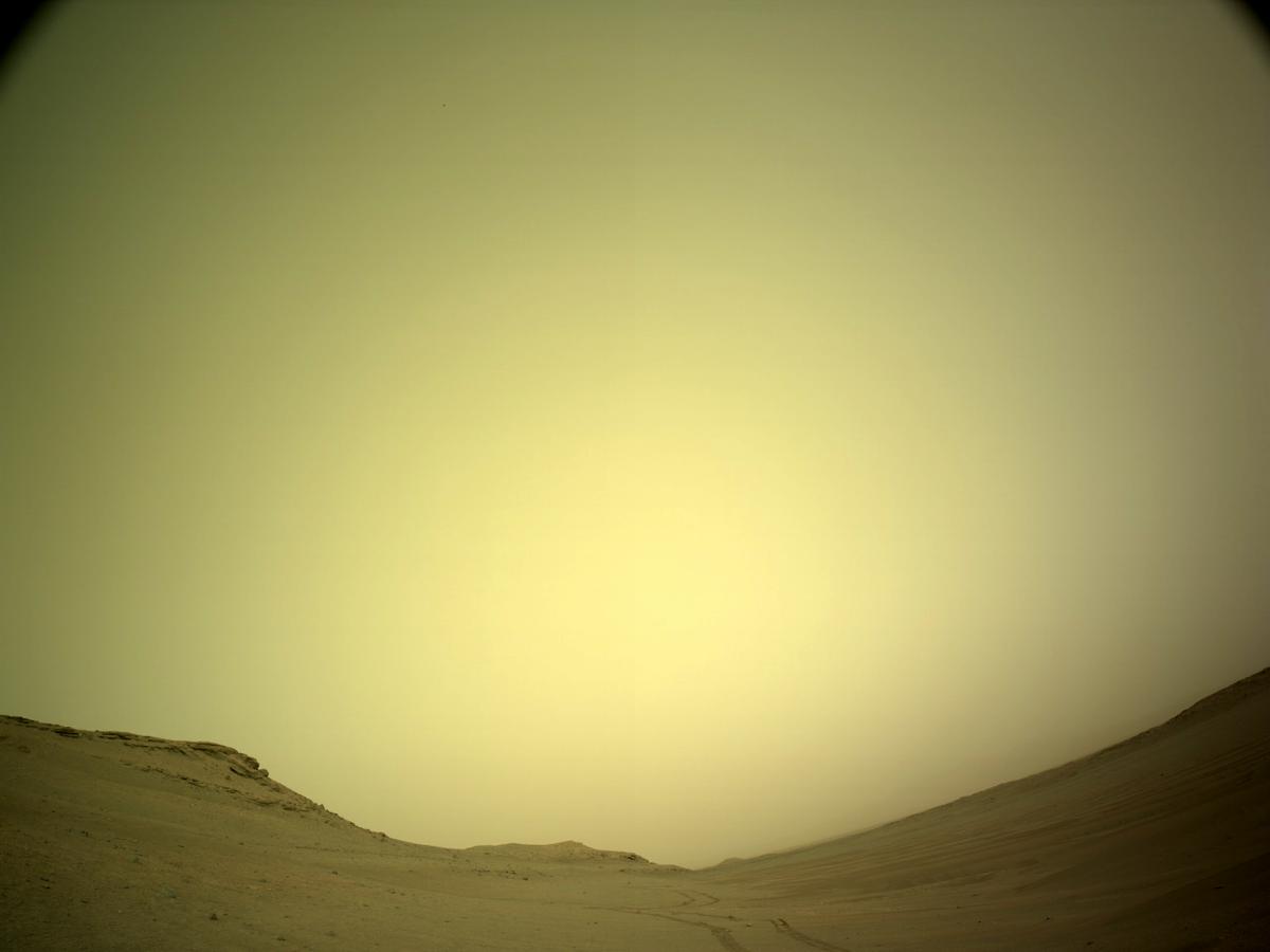 This image was taken by NAVCAM_LEFT onboard NASA's Mars rover Perseverance on Sol 453