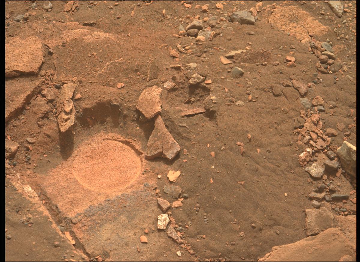 This image was taken by MCZ_LEFT onboard NASA's Mars rover Perseverance on Sol 453