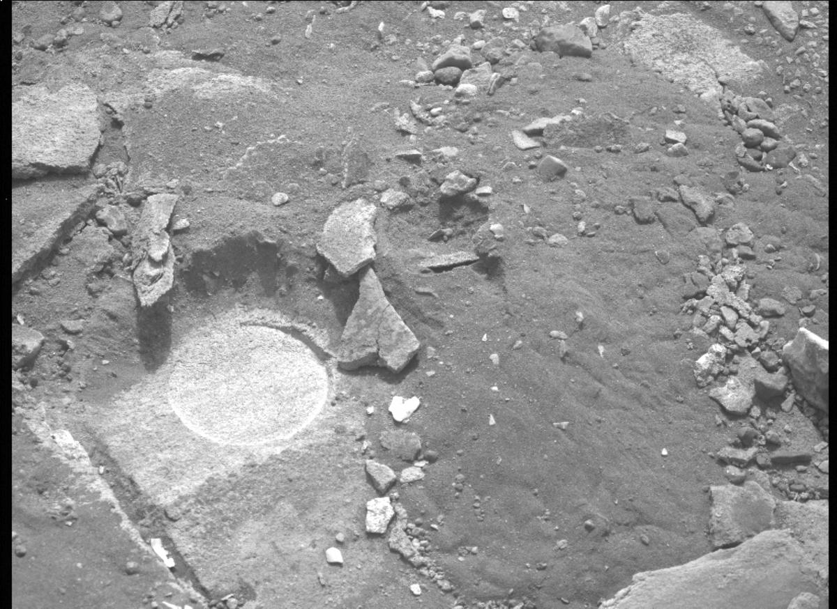 This image was taken by MCZ_LEFT onboard NASA's Mars rover Perseverance on Sol 453
