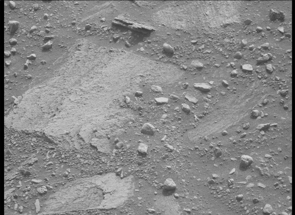This image was taken by MCZ_RIGHT onboard NASA's Mars rover Perseverance on Sol 453