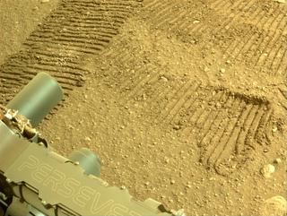 View image taken on Mars, Mars Perseverance Sol 456: Right Navigation Camera (Navcam)