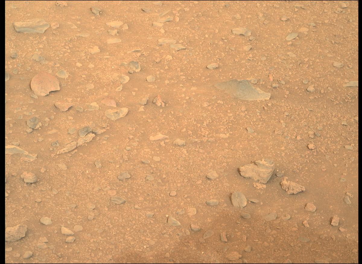 This image was taken by MCZ_RIGHT onboard NASA's Mars rover Perseverance on Sol 456