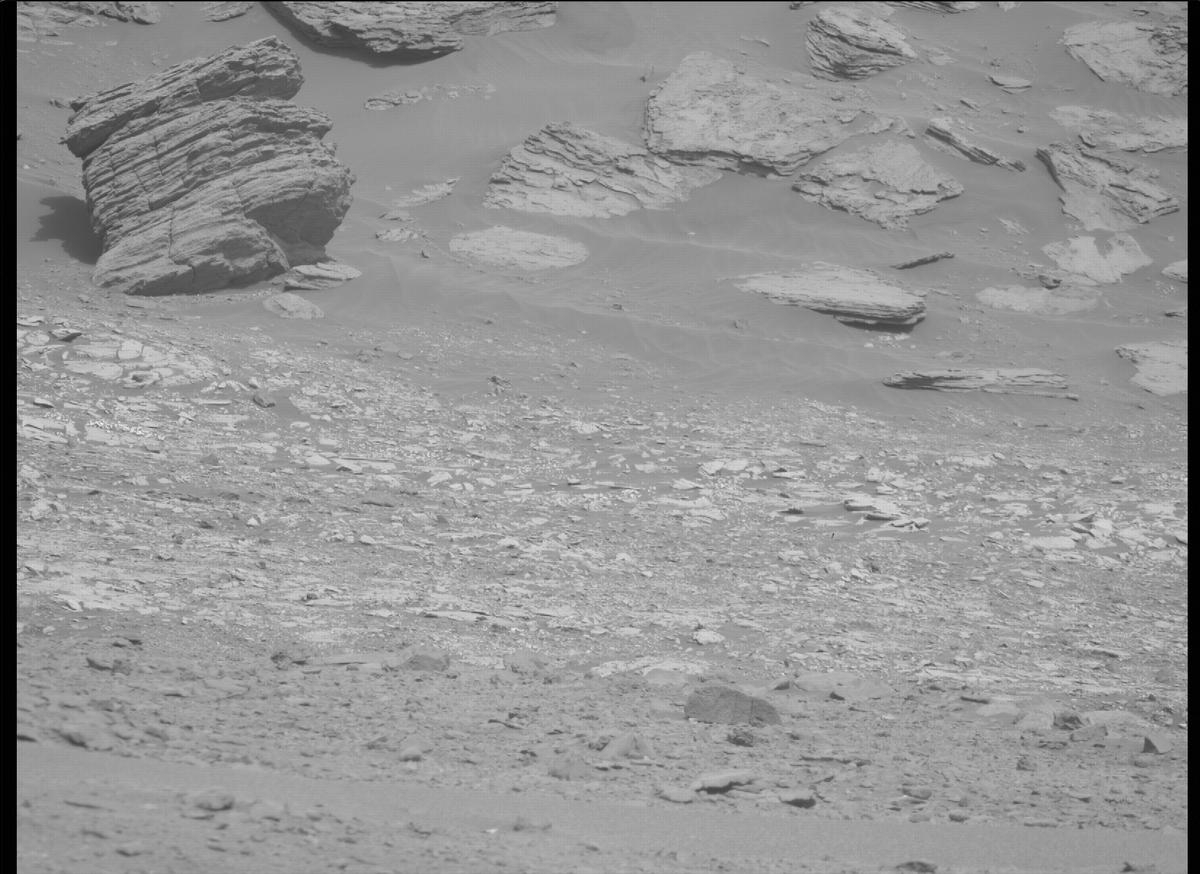 This image was taken by MCZ_RIGHT onboard NASA's Mars rover Perseverance on Sol 459