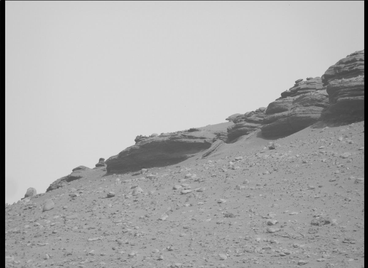 This image was taken by MCZ_RIGHT onboard NASA's Mars rover Perseverance on Sol 459
