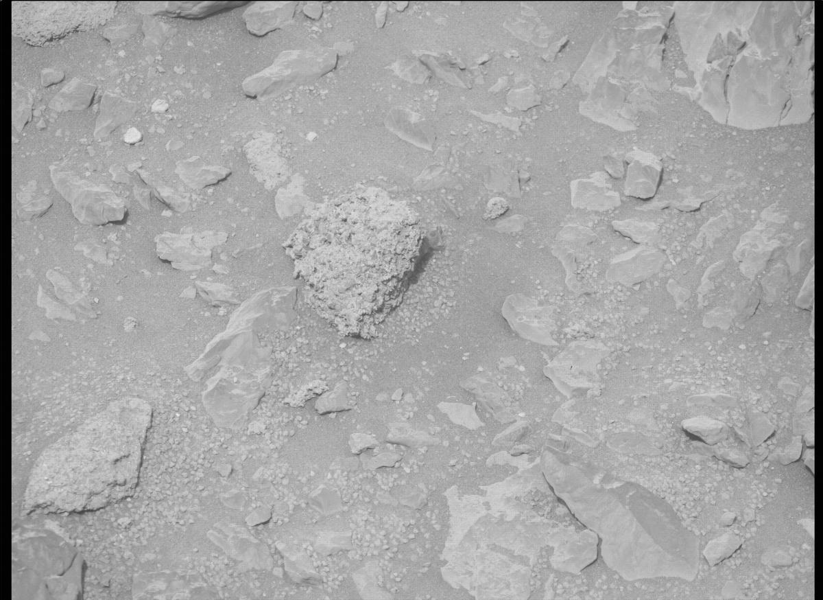 This image was taken by MCZ_RIGHT onboard NASA's Mars rover Perseverance on Sol 459