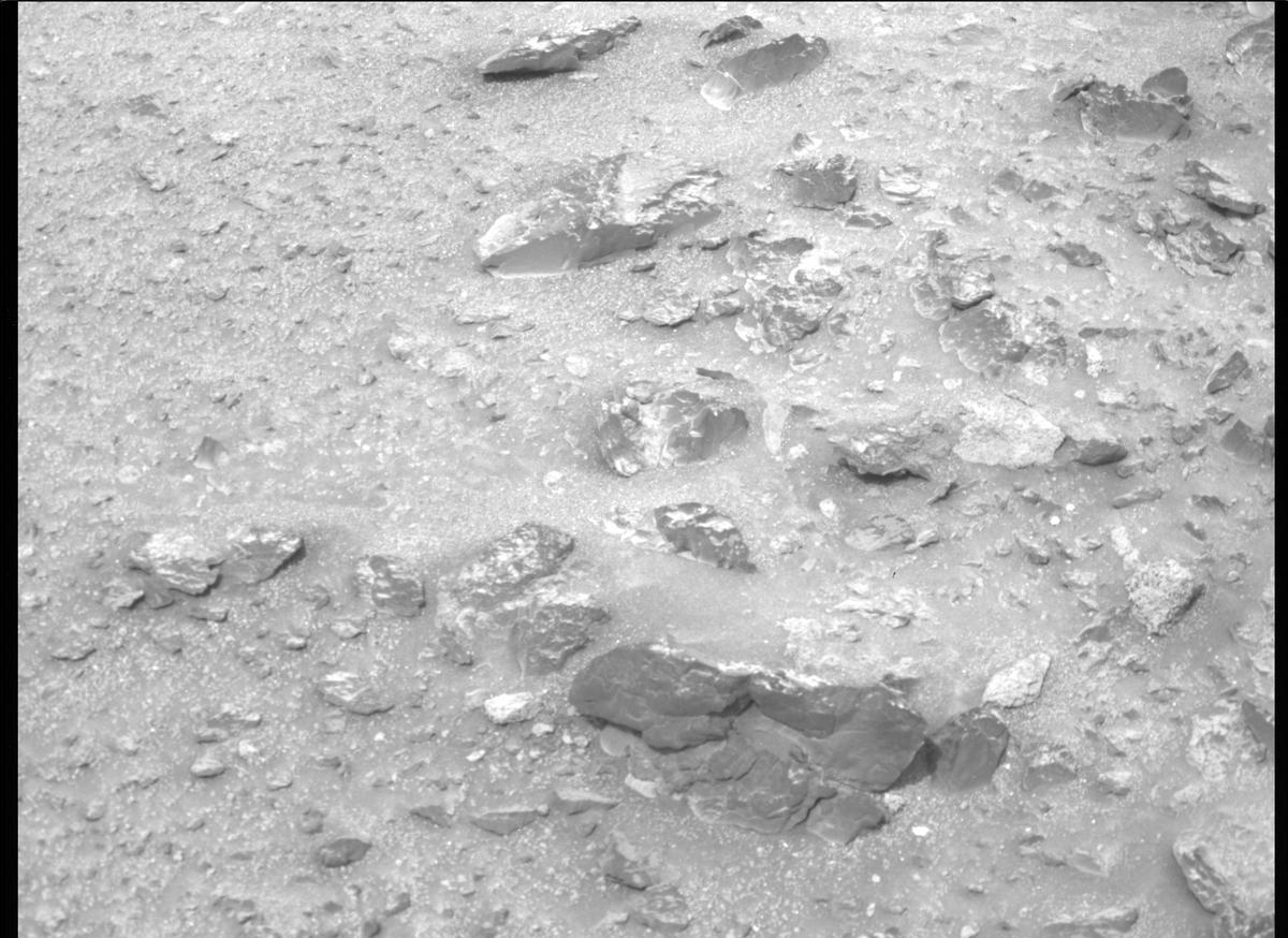 This image was taken by MCZ_RIGHT onboard NASA's Mars rover Perseverance on Sol 459