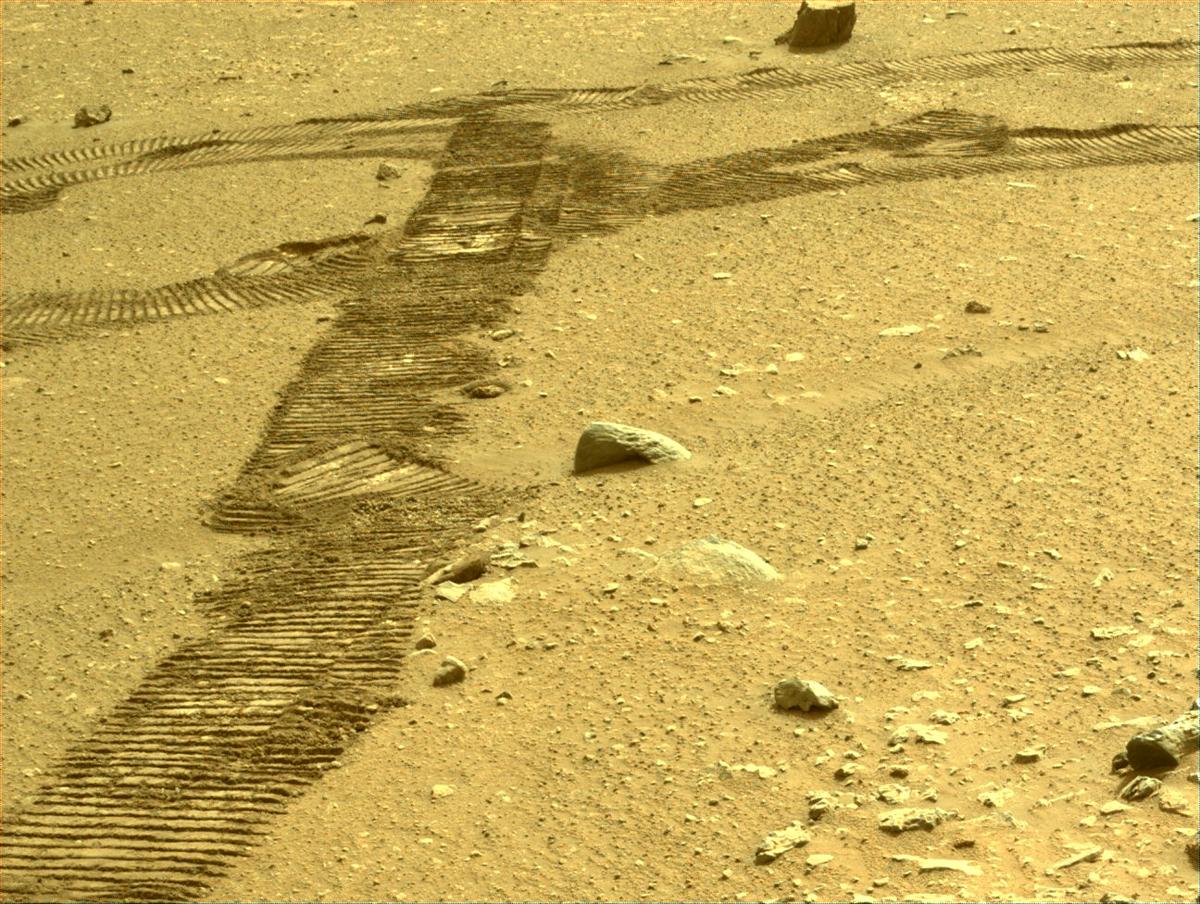 This image was taken by NAVCAM_LEFT onboard NASA's Mars rover Perseverance on Sol 460