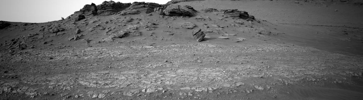 This image was taken by NAVCAM_LEFT onboard NASA's Mars rover Perseverance on Sol 460