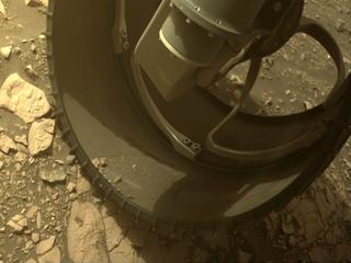 View image taken on Mars, Mars Perseverance Sol 461: Front Right Hazard Avoidance Camera (Hazcam)