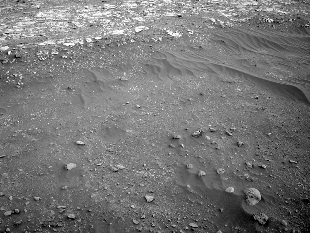 This image was taken by NAVCAM_RIGHT onboard NASA's Mars rover Perseverance on Sol 461