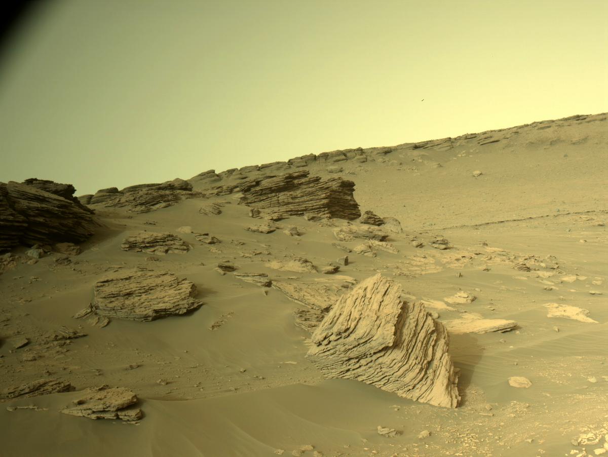 This image was taken by NAVCAM_LEFT onboard NASA's Mars rover Perseverance on Sol 464