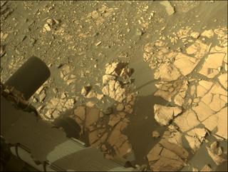 View image taken on Mars, Mars Perseverance Sol 464: Right Navigation Camera (Navcam)