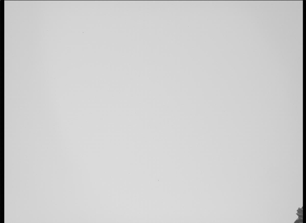 This image was taken by MCZ_LEFT onboard NASA's Mars rover Perseverance on Sol 466