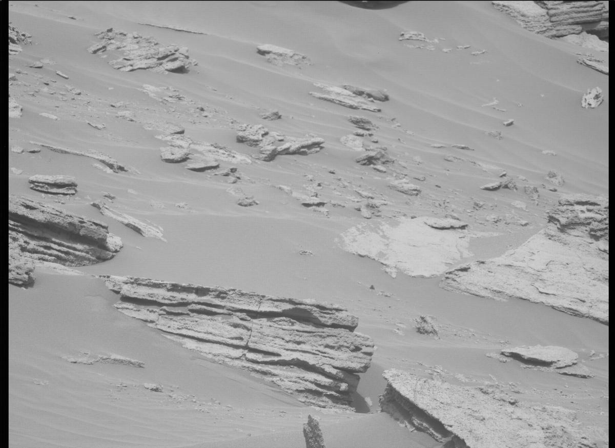 This image was taken by MCZ_LEFT onboard NASA's Mars rover Perseverance on Sol 466