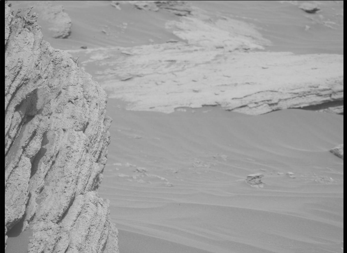 This image was taken by MCZ_LEFT onboard NASA's Mars rover Perseverance on Sol 466