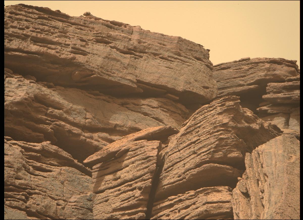 This image was taken by MCZ_RIGHT onboard NASA's Mars rover Perseverance on Sol 466