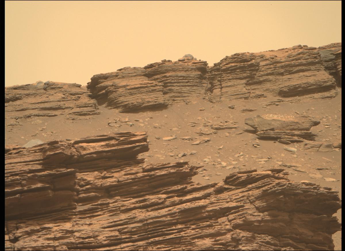 This image was taken by MCZ_RIGHT onboard NASA's Mars rover Perseverance on Sol 466