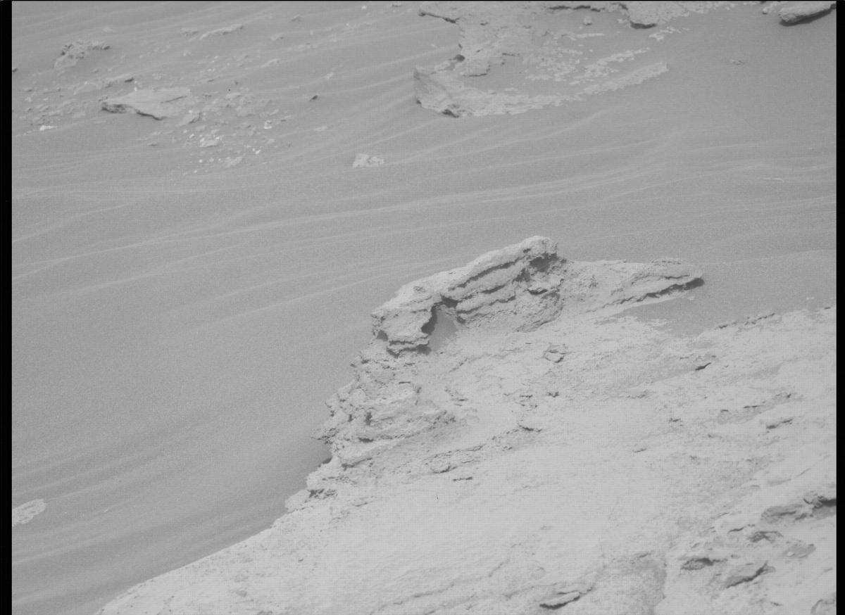 This image was taken by MCZ_LEFT onboard NASA's Mars rover Perseverance on Sol 467