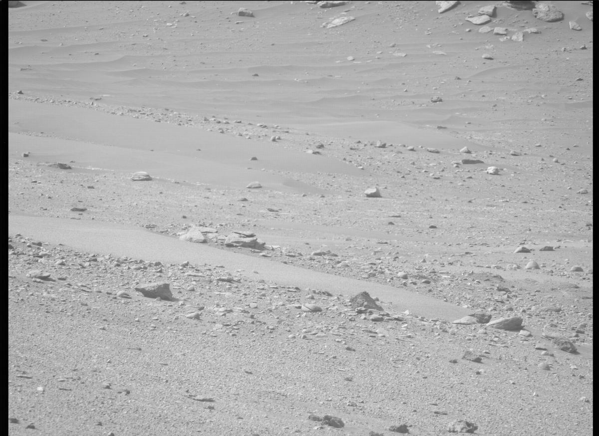 This image was taken by MCZ_LEFT onboard NASA's Mars rover Perseverance on Sol 467