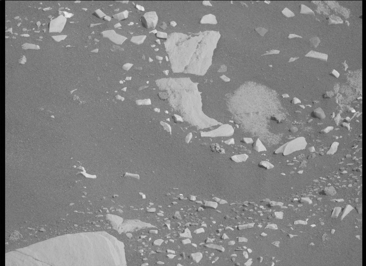 This image was taken by MCZ_LEFT onboard NASA's Mars rover Perseverance on Sol 467