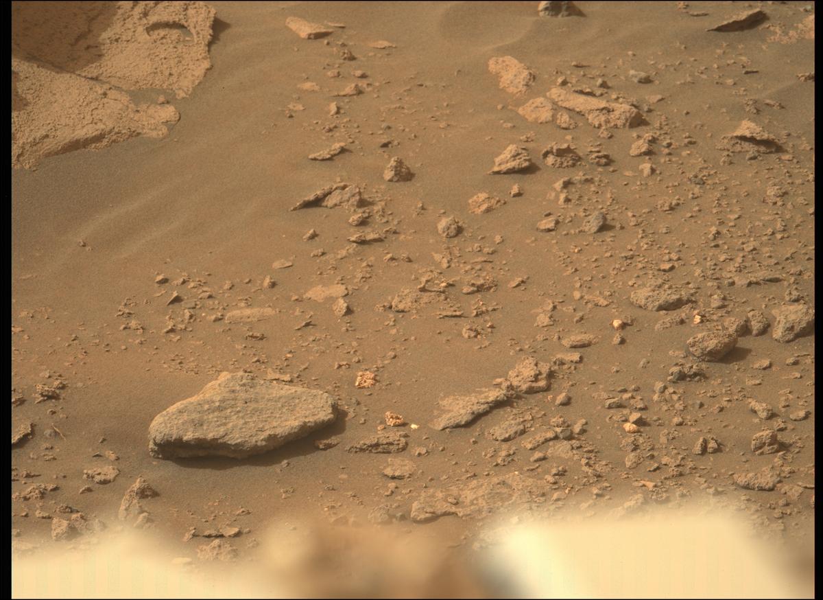 This image was taken by MCZ_LEFT onboard NASA's Mars rover Perseverance on Sol 467