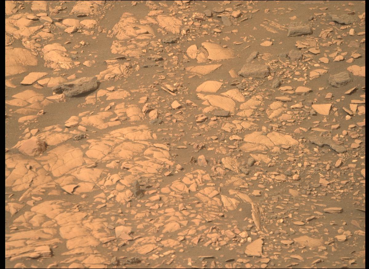 This image was taken by MCZ_RIGHT onboard NASA's Mars rover Perseverance on Sol 467