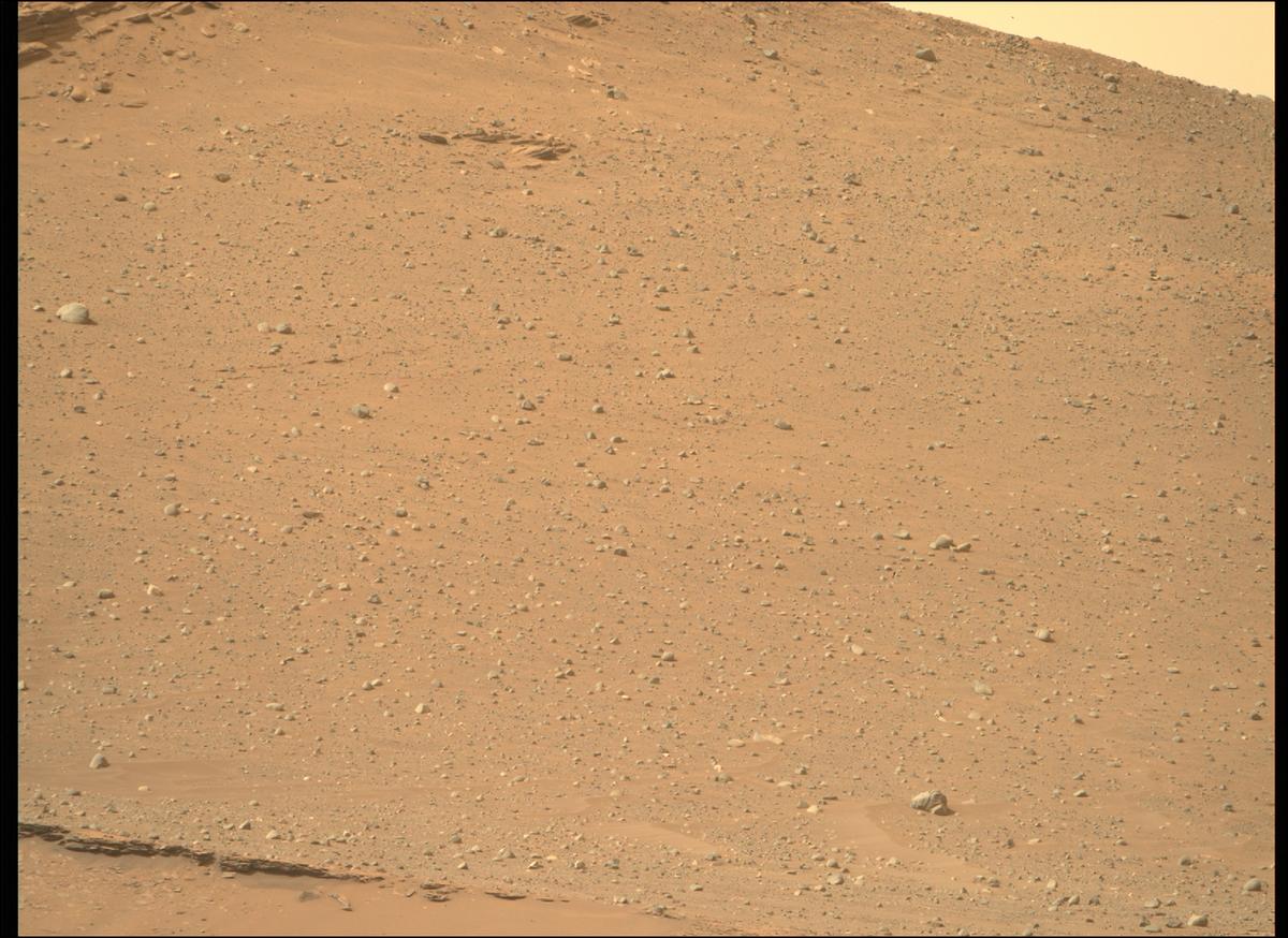 This image was taken by MCZ_RIGHT onboard NASA's Mars rover Perseverance on Sol 467