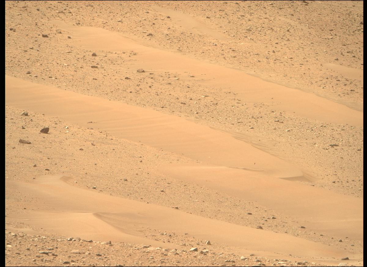 This image was taken by MCZ_RIGHT onboard NASA's Mars rover Perseverance on Sol 467