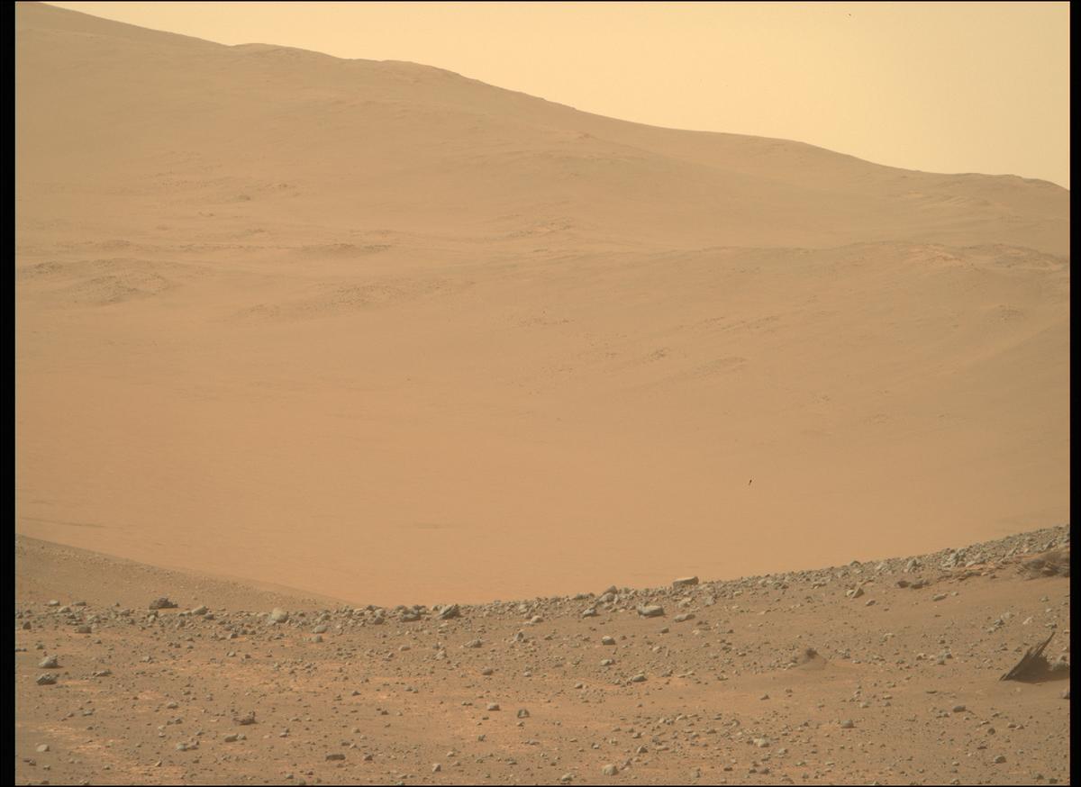 This image was taken by MCZ_RIGHT onboard NASA's Mars rover Perseverance on Sol 467