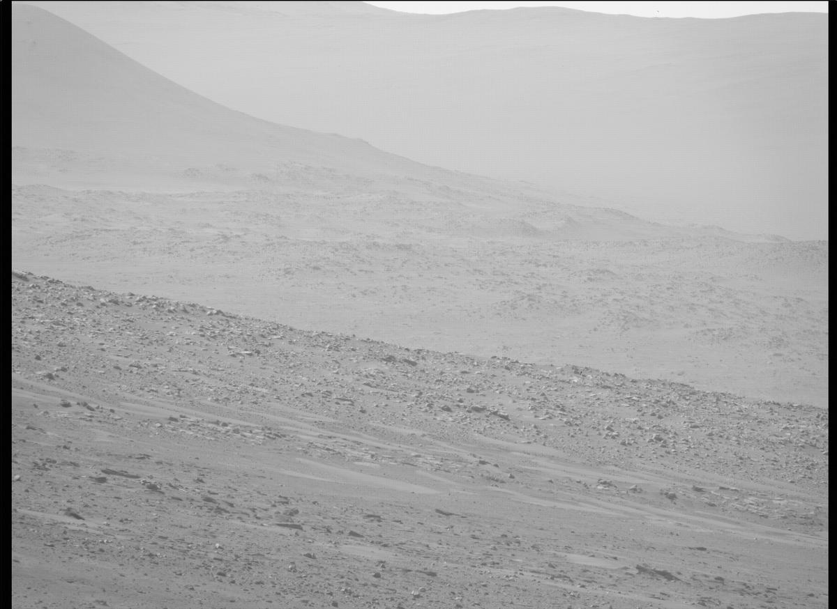 This image was taken by MCZ_RIGHT onboard NASA's Mars rover Perseverance on Sol 467