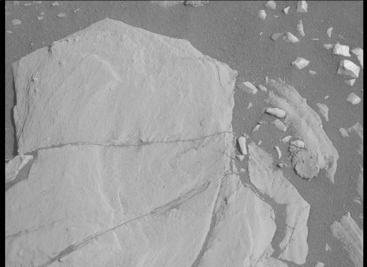 This image was taken by MCZ_RIGHT onboard NASA's Mars rover Perseverance on Sol 467