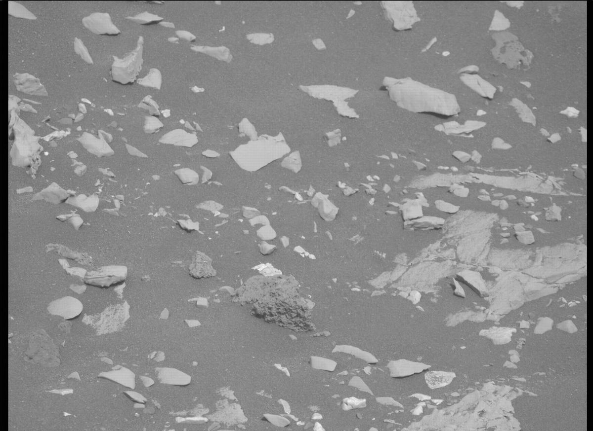 This image was taken by MCZ_RIGHT onboard NASA's Mars rover Perseverance on Sol 467