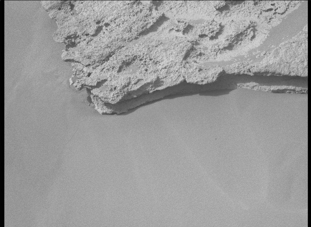 This image was taken by MCZ_RIGHT onboard NASA's Mars rover Perseverance on Sol 467